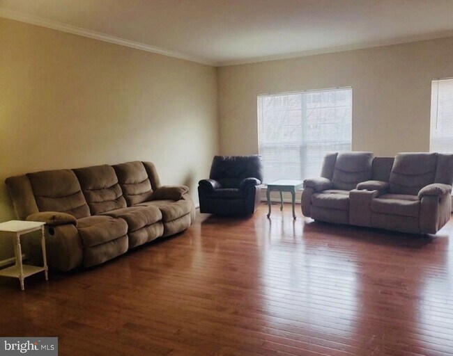Foto del edificio - 12327 Malvern Way