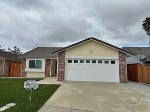 Building Photo - 610 Sunset Ct
