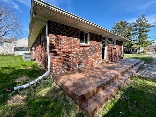 Foto del edificio - 2464 Tansel Rd