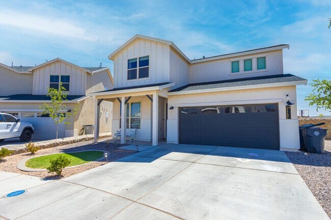 Foto del edificio - Beautiful home offers access to resort-style amenities