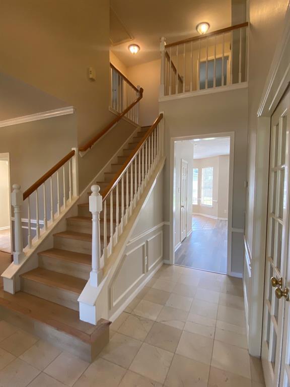 Building Photo - 3210 Echo Mountain Dr