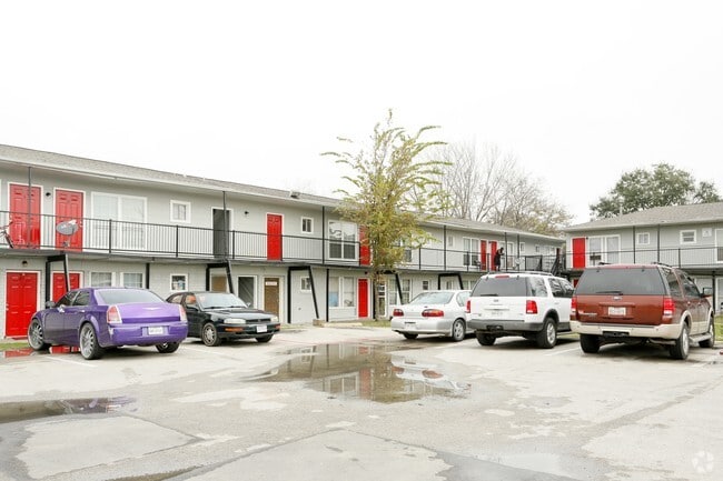 Building Photo - Golfcrest Apartments