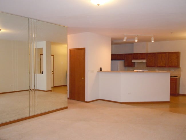 Building Photo - 7431 Claridge Dr