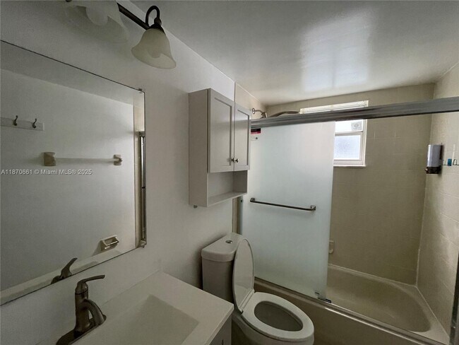 Foto del edificio - 6910 NW 173rd Dr