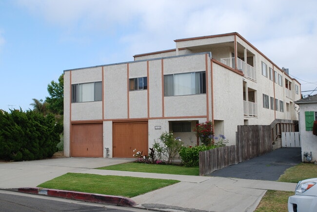 540 Avenue C - 540 Avenue C Ave