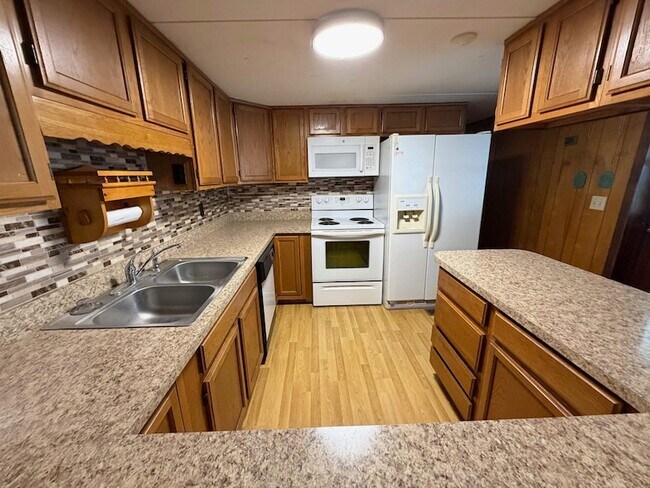 Foto del edificio - 2689 Stricklands Ln