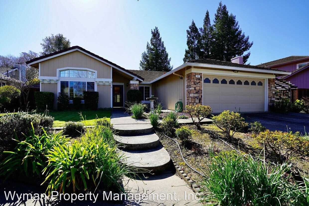 3 br, 2 bath House 3321 Brittany Circle House Rental in Napa, CA