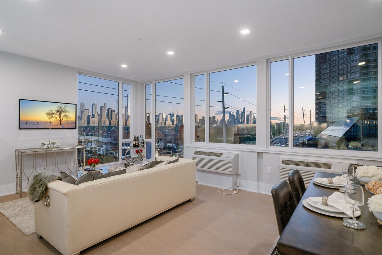 Primary Photo - 7101 River Rd