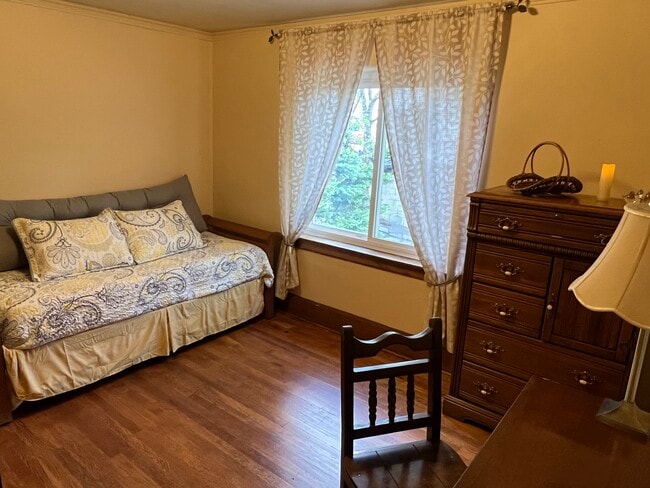 Building Photo - 148 Church St