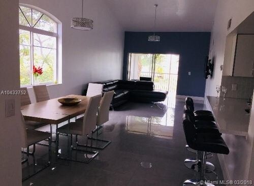 Foto del edificio - 10015 NW 46th St