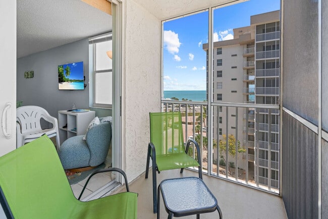 Foto del edificio - 5700 Bonita Beach Rd SW