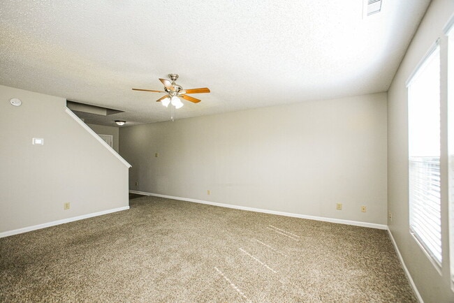Building Photo - 3115 Black Forest Ln
