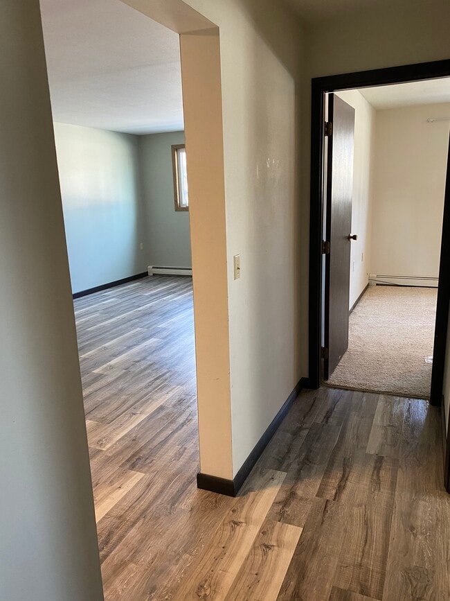 Building Photo - 704 9th St NW