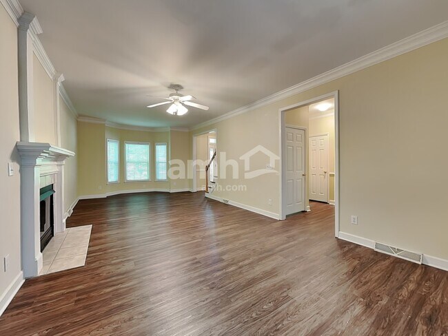 Foto del edificio - 110 Harper Ridge Ct