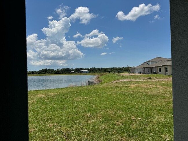 Building Photo - 6011 Blue Paloma Ct