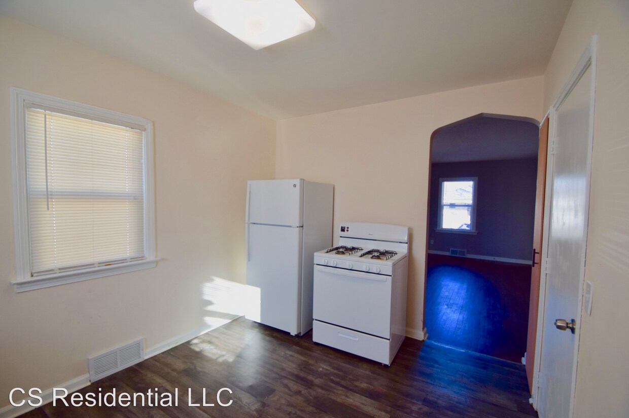 Primary Photo - 1531 W 14th St