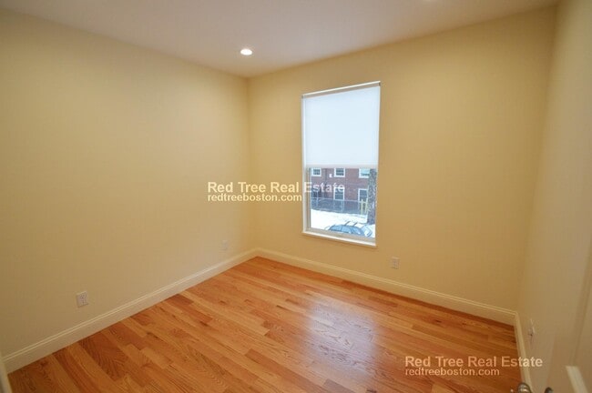 Building Photo - 379 Harvard St