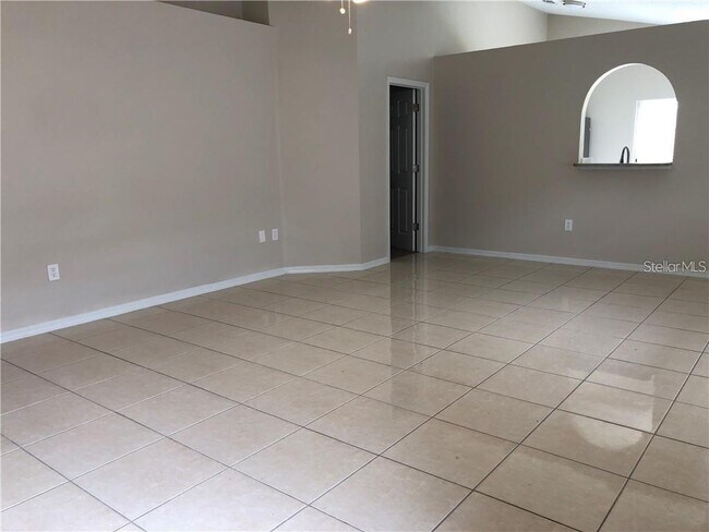 Building Photo - 30207 Double Dr
