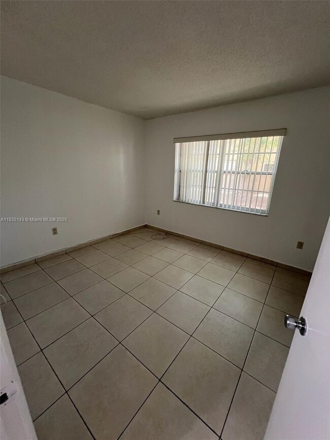 Building Photo - 15605 SW 74th Cir Dr