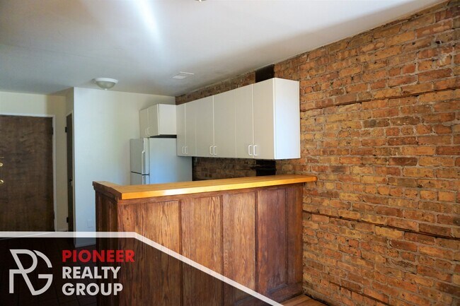 Foto del edificio - 606 W Surf St