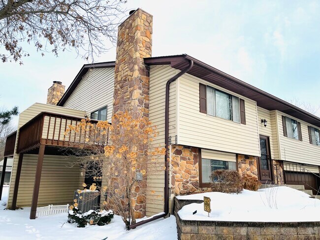 Side View of Property - 840 Martha Lake Ct