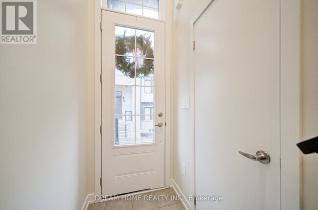 Photo du bâtiment - 6 Victor Metcalf Ln