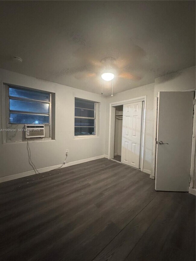 Foto del edificio - 7802 NW 8th Ave