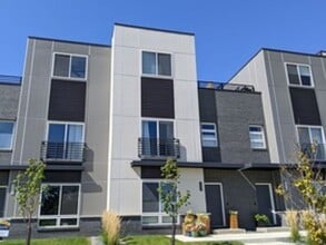 Building Photo - 522 SW 12th St