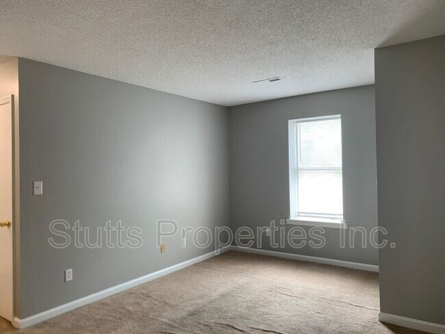 Building Photo - 108 Watts Bar St
