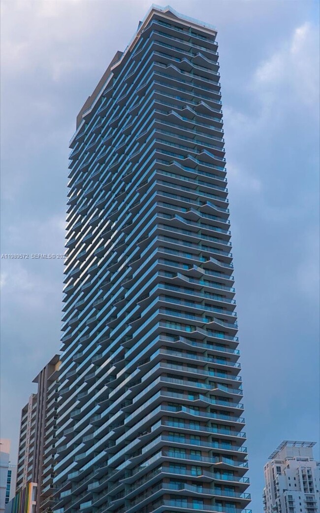 Foto del edificio - 1300 S Miami Ave