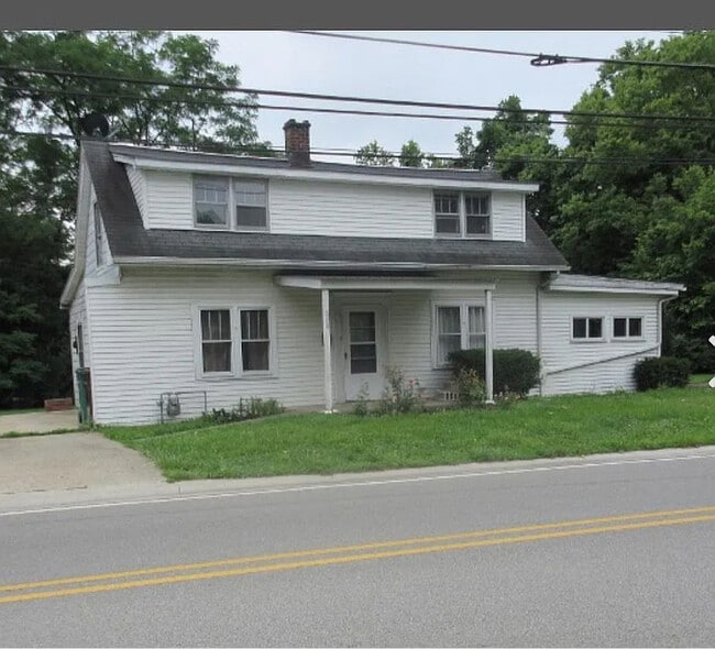 Building Photo - 898 Ridge Ave