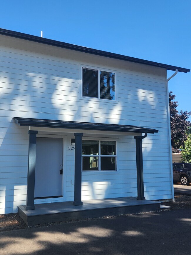Foto del edificio - 5295 Chehalis Dr N