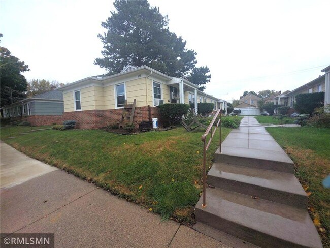 Foto del edificio - 656 Cleveland Ave S
