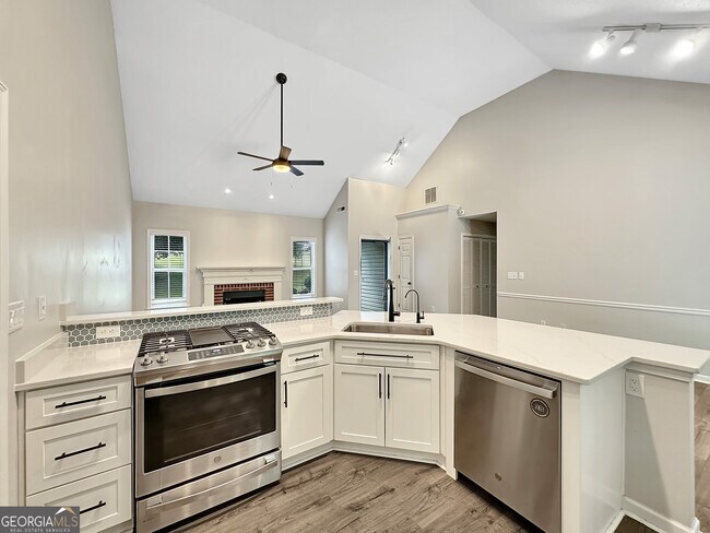 Building Photo - 77 Paces Landing Way