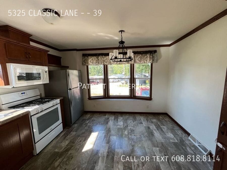 Foto principal - 5325 Classic Ln