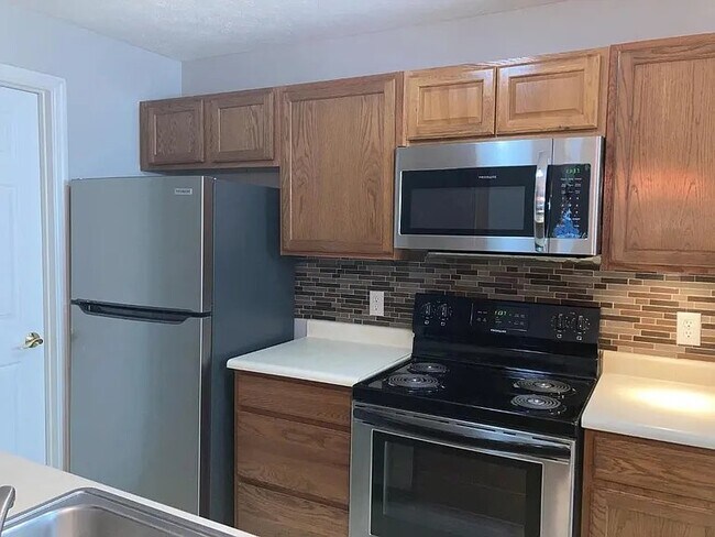 Foto del edificio - 7594 Shawnee Ln