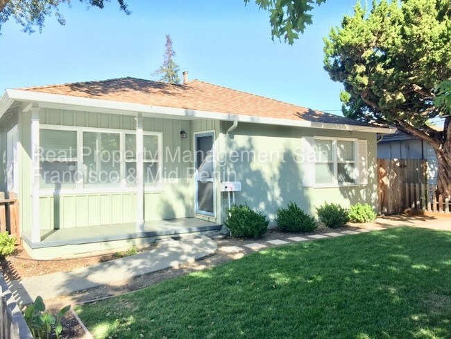 Building Photo - 941 15th Ave