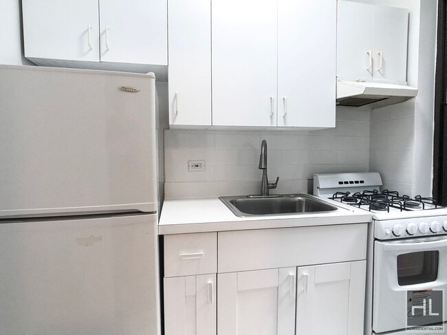 Building Photo - EAST 55 STREET