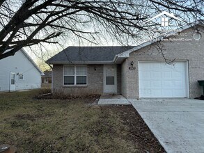 Building Photo - 2631 Gates Blvd