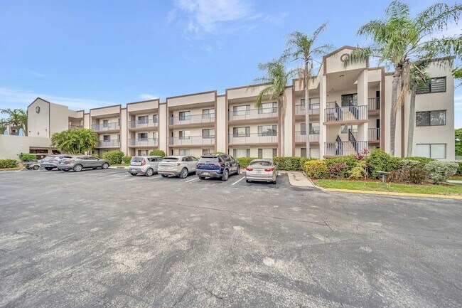Foto del edificio - 9485 N Belfort Cir