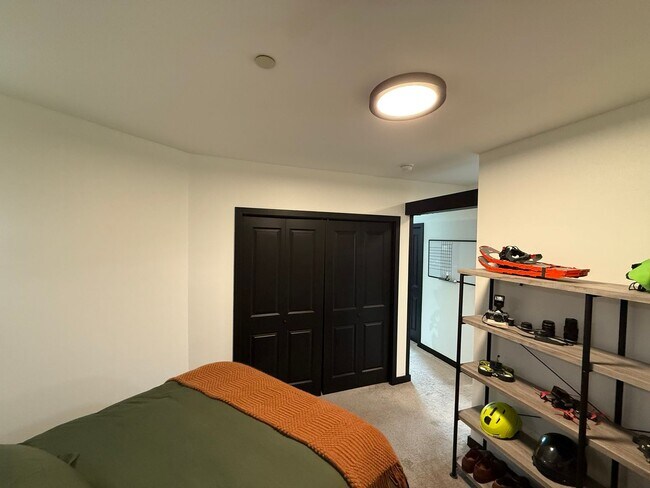 Foto del edificio - Modern 1BR Condo with Luxury Amenities in ...