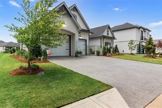 Building Photo - 501 N Corniche Du Lac