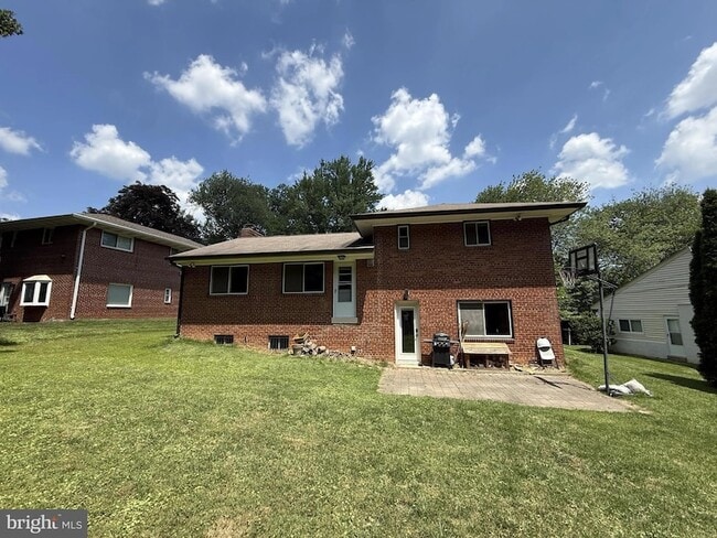 Photo - 9209 E Parkhill Dr House