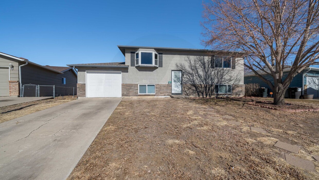 Primary Photo - Updated home in Conley neighborhood