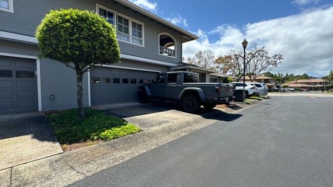 Building Photo - Large Townhome Mililani Mauka Hampton Cour...