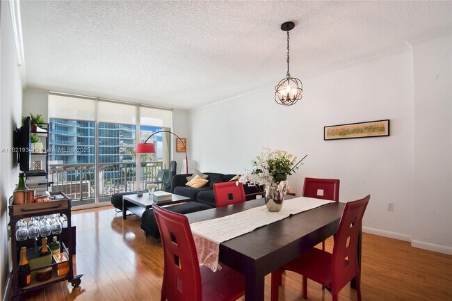 Foto del edificio - 2000 N Bayshore Dr