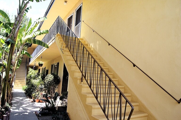 Foto del edificio - 12219 Pacific Ave