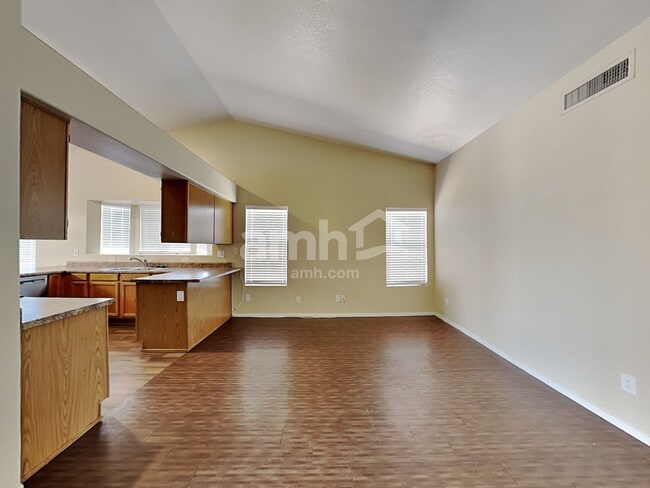 Building Photo - 11208 N 78th Dr