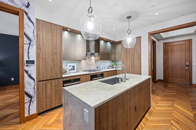 Foto del edificio - 300 International Drive