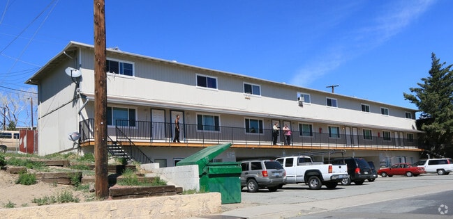 Building Photo - 3575 Tripp Dr